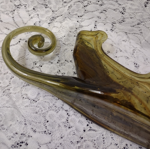 Hand blown Sooner Glass swirled art Leaf - Picture 6 of 8